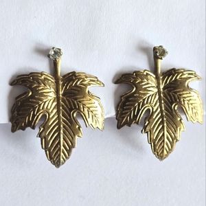 Vintage leaf earrings gold tone leaves clip on clipon nature tree